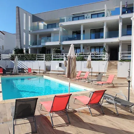 Atemberaubendes Familien-penthouse Mit Meerblick By Interhome