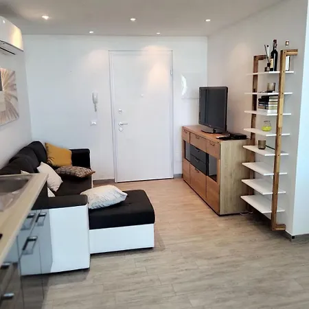 Apartamento Atemberaubendes Familien-penthouse Mit Meerblick By Interhome