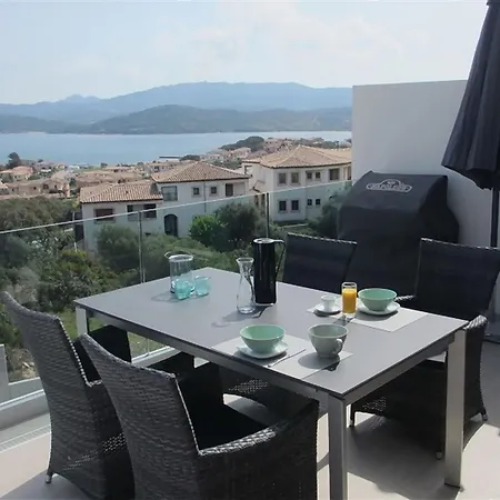 Atemberaubendes Familien-penthouse Mit Meerblick By Interhome *